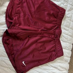 Women’s Nike maroon shorts size xs